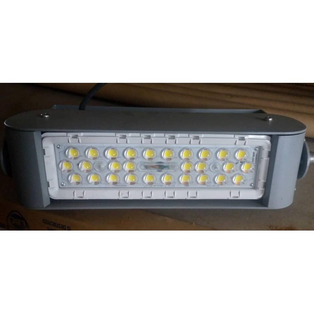 LED FLOOD LIGHT